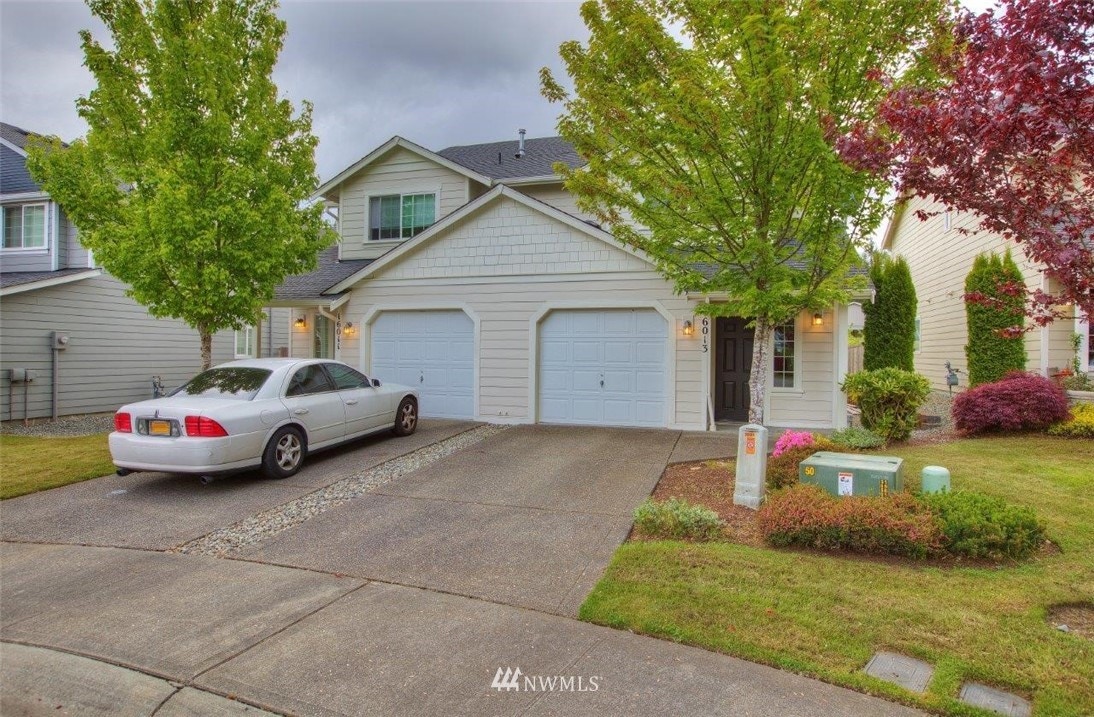 Sold 16013 124th Avenue Ct E, Puyallup, WA 98374 3 Beds / 1 Full Bath / 1 3/4 Bath / 1 Half
